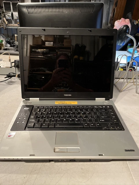 toshiba satellite m45 laptop 15” parts only