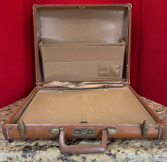 Vintage Samsonite Classic Tan Hard Shell Brief Case With Key Lock (No Key)