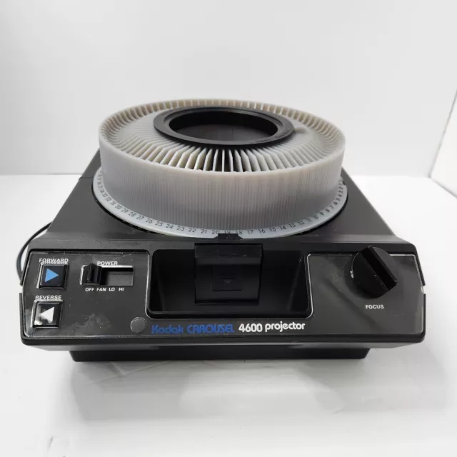 Kodak Carousel 4600 Slide Projector Black with Lens NO REMOTE TESTED