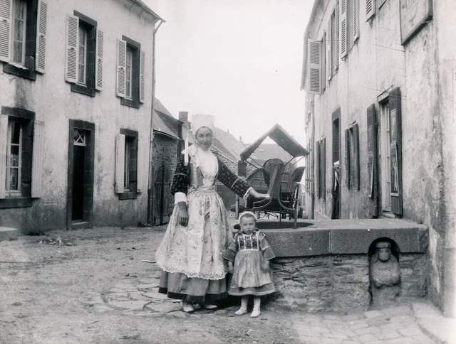 Photo Ancienne – Le Pardon De Scaër (Finistère) – Bretonnes En Coiffe – Bretagne
