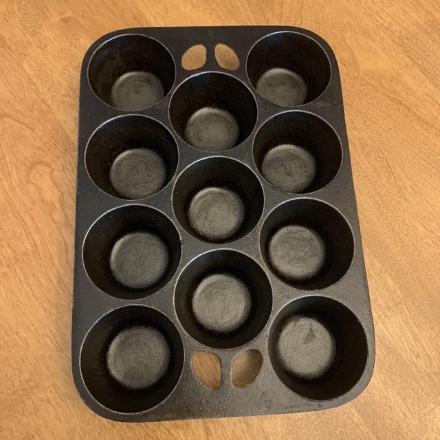 VTG GRISWOLD CAST Iron 11 Cup Popover / Muffin Pan No. 10, 949 95.00