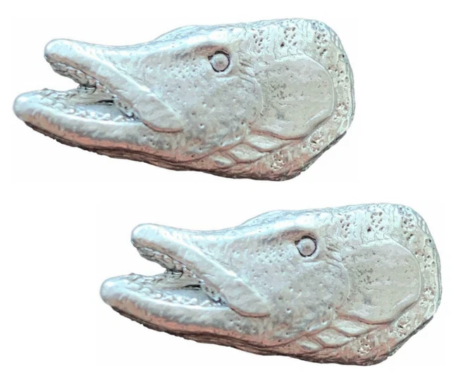 2 X Lucio Fish Cabeza Pesca Hecho a Mano De Peltre Inglés Pin Solapa Insignias