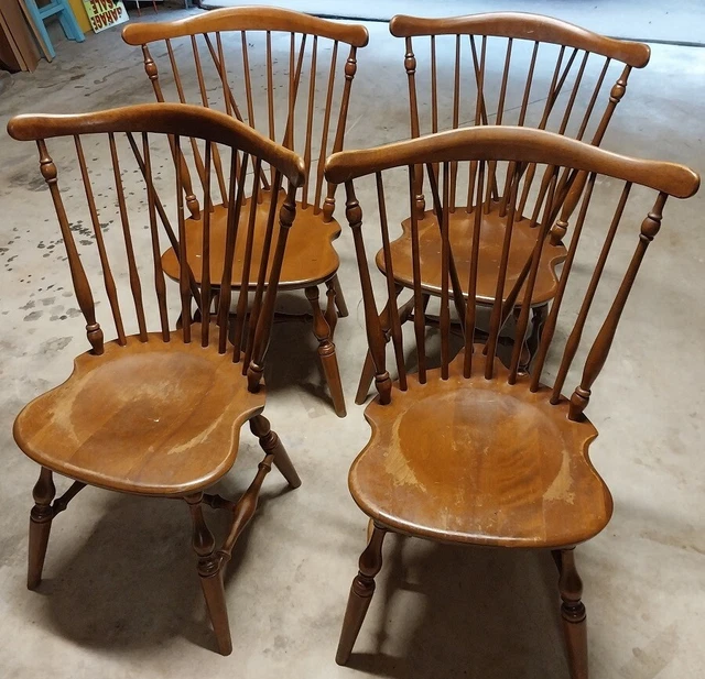 Vintage Ethan Vermont Mid Century Nutmeg Maple Fiddle Back Chair set