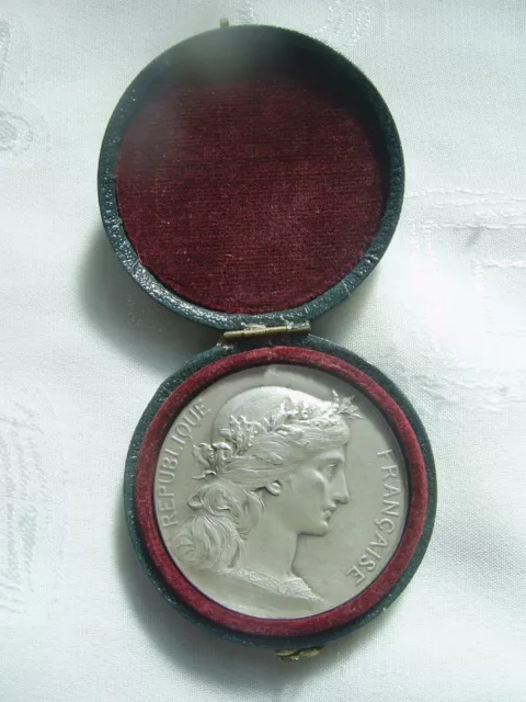 Medaille En Argent Signee D. Dupuis