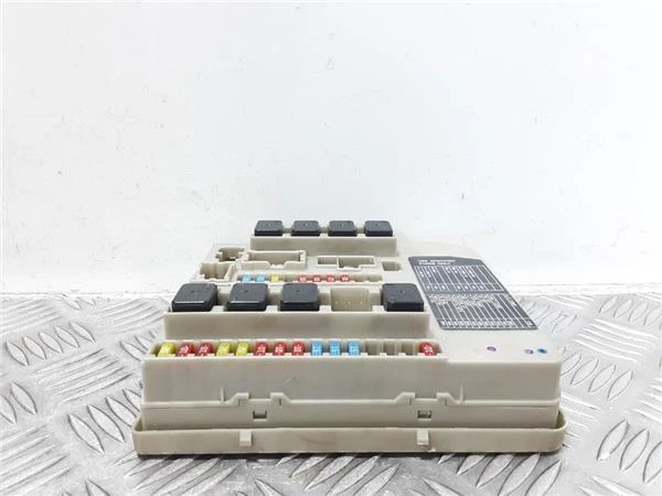 Fusible Para Nissan Micra K12 Caja De Fusibles | Envío gratis
