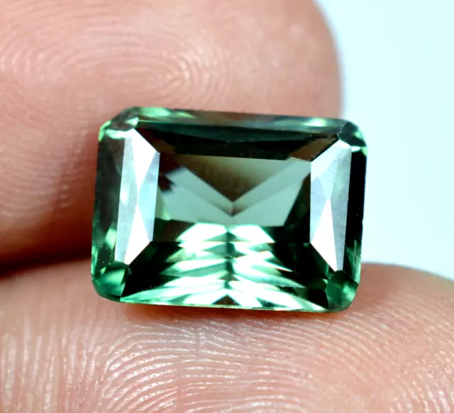 VVS Natural Ceylan's Green Sapphire 4.60Ct Emerald Certified Loose Gemstone C804