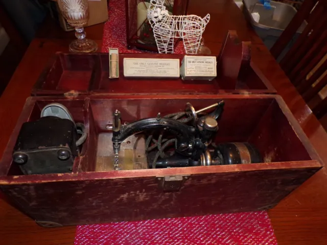 Antique 1800's Wilcox And Gibbs Sewing Machine w/ Case/Foot Pedal/ Attachments