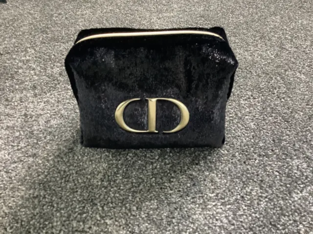 Bolsa de maquillaje de terciopelo negro brillante Dior Beaute / bolsa de embrague suave cosmética