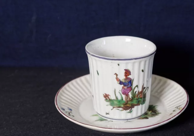 Tasse et sa sous-tasse en porcelaine Joseph Hannong Strasbourg - XVIIIème