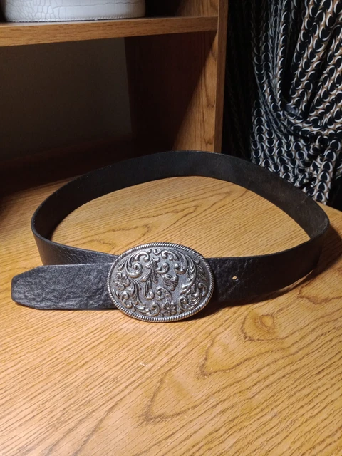 Amanda Smith Women Black Smooth Leather Belt Silver Medallion Buckle size Large