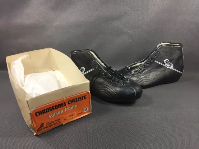 Anciennes chaussures cycliste PEUGEOT vintage en boite cuir véritable pub cycles
