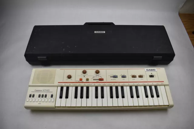 Casio Casiotone MT-40 Portable Electric Keyboard Piano Synthesizer w/ Case