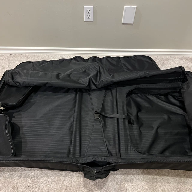 TUMI Alpha Ballistic Nylon Wheeled Garment Bag Luggage 22032DH 25x24x13 Bi Fold 9