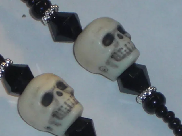 Handmade Eyeglass Chain~Halloween Skulls Black ~ 28" NEW~Buy 3 SHIP FREE