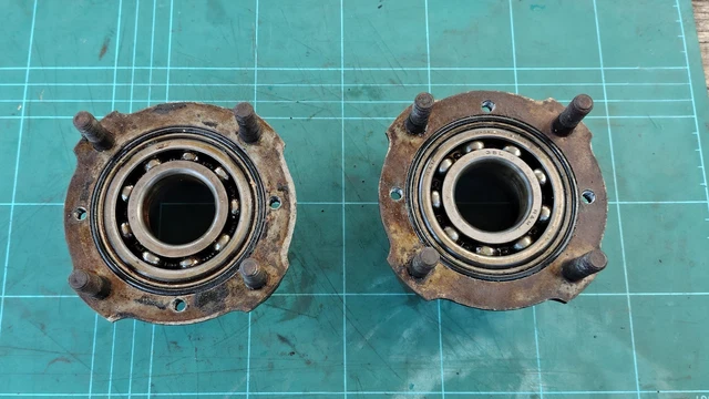 AUSTIN MORRIS MG Midget Minor Sprite A35 Rear Wheel Hubs 2A7088 £30.00 ...