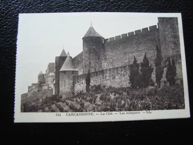 FRANCE - carte postale carcassonne (les remparts) (cy22) french