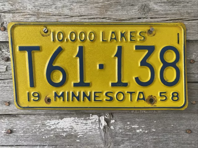 1958 Minnesota Truck License Plate Tag Yellow & Blue ‘58 MN T61-138