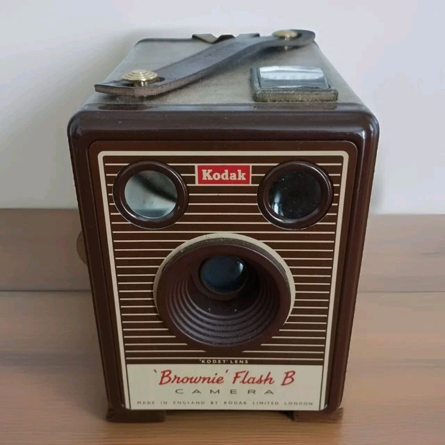 Boîte vintage pour appareil photo Kodak Brownie, présentoir