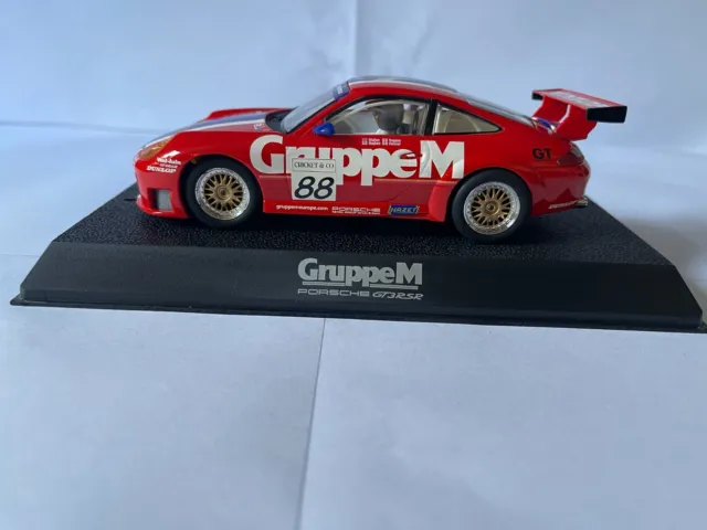 Scalextric C2664 1/32 Porsche 911 GT3R Gruppe M Slot Car. Red. No. 88