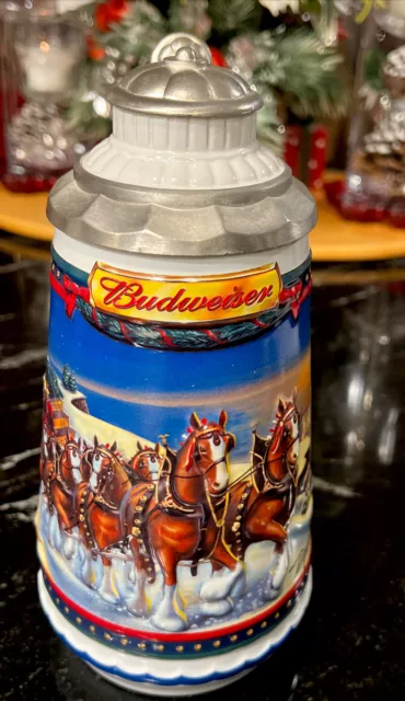 2002 Anheuser Busch Budweiser Holiday Stein Lidded Signature Edition CS529SE