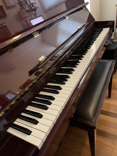 Mahogany piano