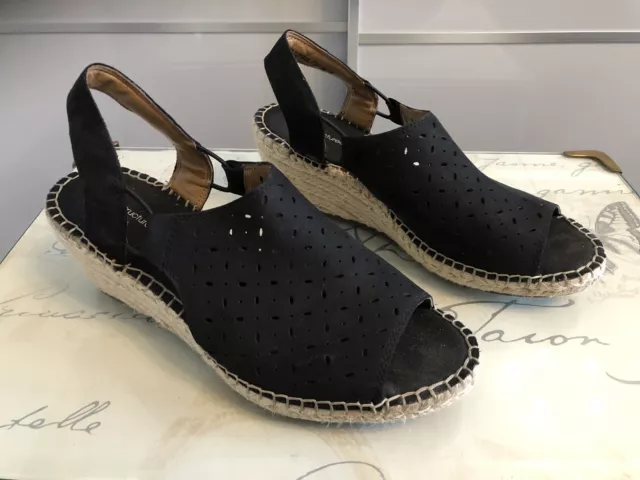 Clarks petrina deals gail navy