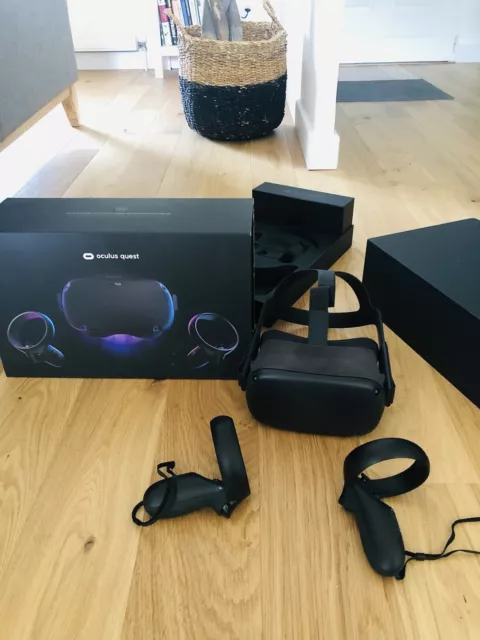 Casque VR Meta Oculus quest Réalité Virtuelle 64go en bon etat Avec Manettes