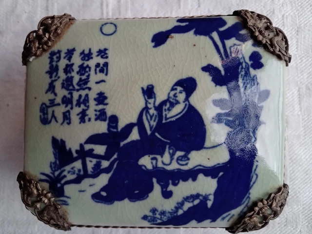Boîte à Grillon En Porcelaine De Chine Ancienne - Décor Lacustre Avec Citation - Bon État