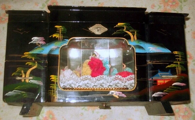 Cofanetto Cinese Porta Gioie Con Carillon E Ballerina.