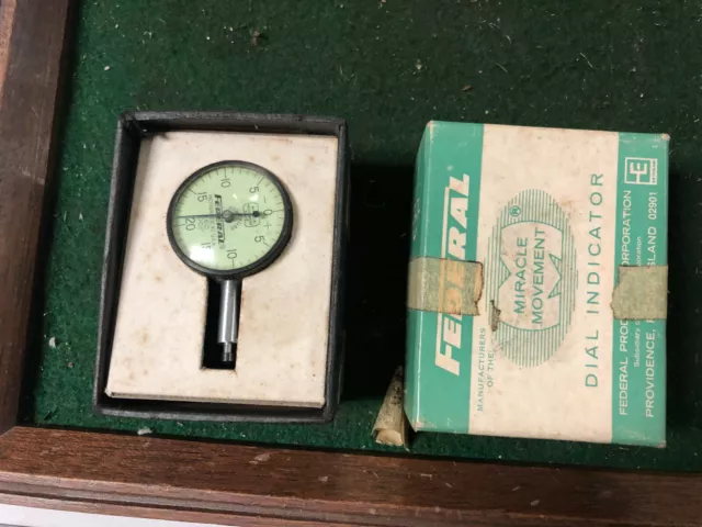 MACHINIST  LATHE MILL Machinist Federal Dial Indicator Gage in Box RndCb
