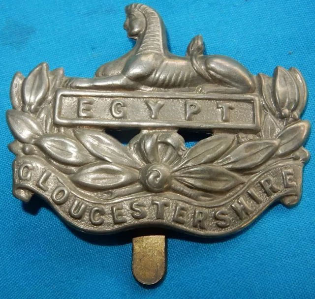 Fine Original Gloucestershire Regiment Cap Badge British Military - Wm - Slider