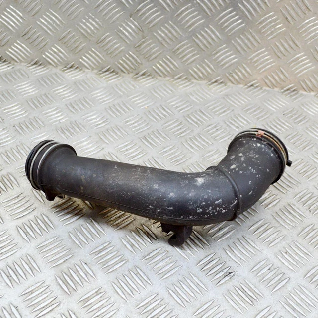 TOYOTA YARIS xP10 1.4 D-4D Air Intake Pipe Hose Tube 17880-33010 55kw 2005