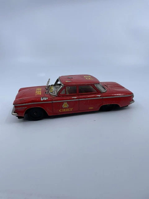 VINTAGE FIRE CHIEF Fire Department F.D. Tin Friction Toy Car Japan Q1