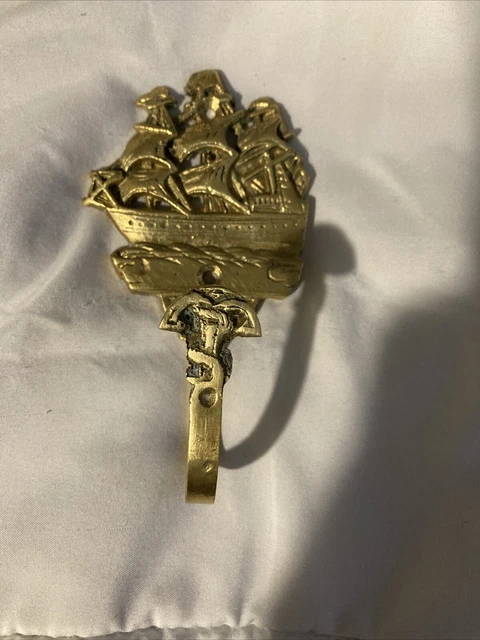VINTAGE Beautiful Solid brass ship coat hook hanger