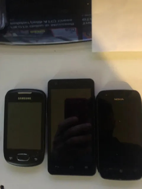 job lot untested mobile phones