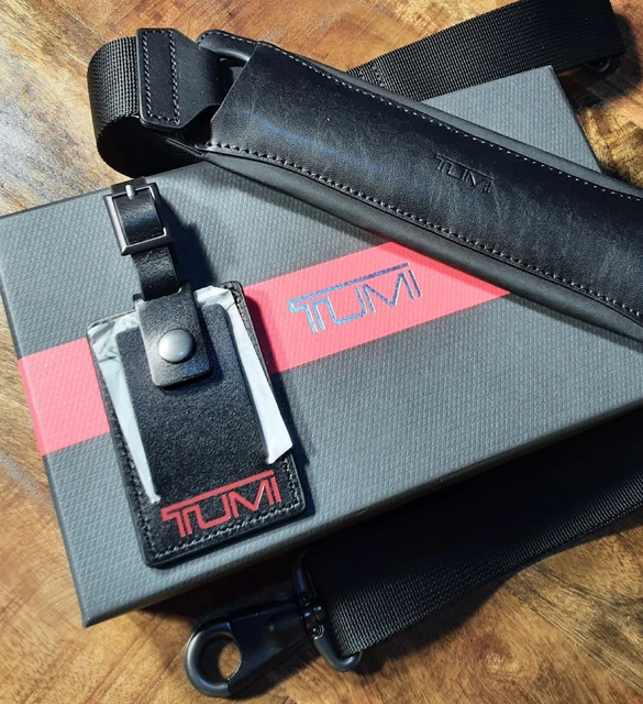 New Tumi Luggage Set Of Leather Strap And Leather Tag in Black Model 2022.