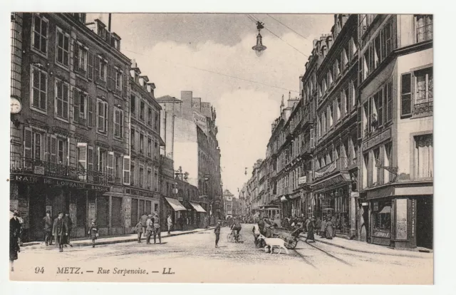 METZ - Moselle - CPA 57 - streets - rue Serpenoise - shops