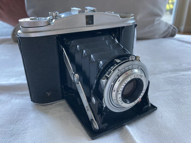 AGFA Isolette II, Fotoapparat-Klappkamera mit passender Ledertasche