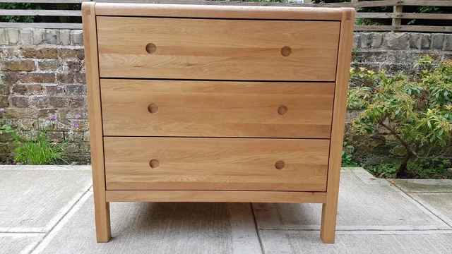 HABITAT RADIUS SOLID Oak Chest Of Drawers Excellent Condition Delivery