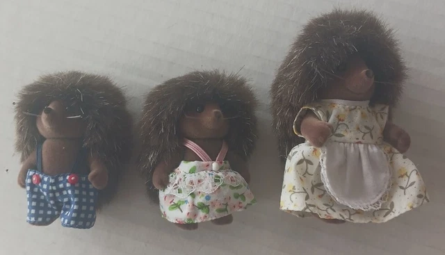 Vtg. Sylvanian Calico Critters Hedgehog/Porcupine Family (3)