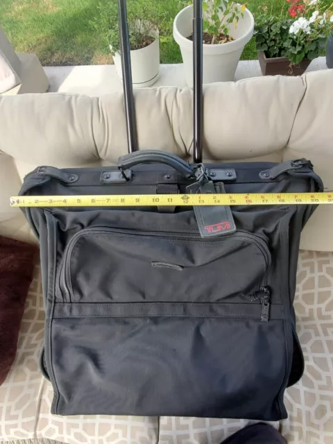 Gorgeous TUMI Deluxe Two Wheeled Garment Bag Alpha Black 2233D3 👍