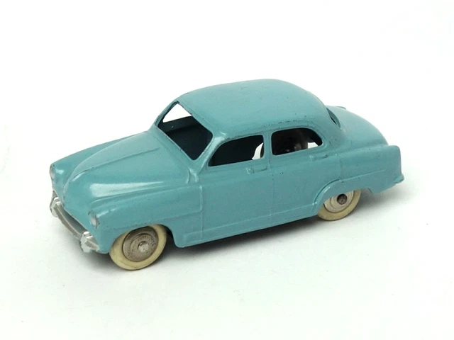 Dinky Toys France 530 VW Karmann Ghia - Version Rare Roues Concaves - Bon état