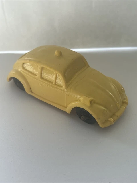 Barbie Et Sa Volkswagen Coccinelle – Jaune – Modèle 2000 – Jouet D'occasion