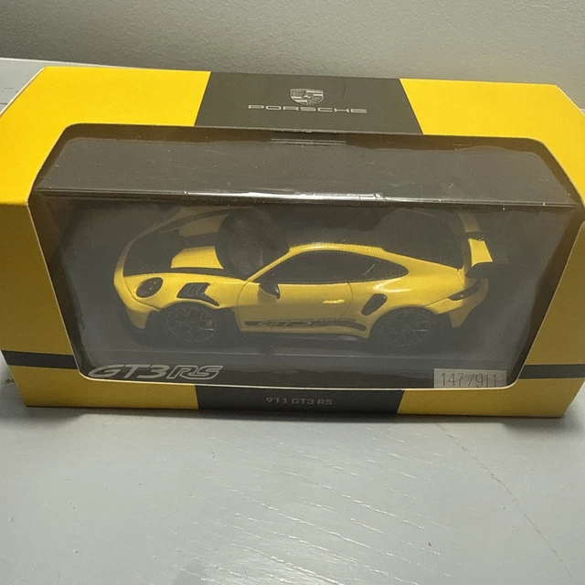SPARK PORSCHE 911 GT3-RS #93 Alex Job Racing 24Hrs Le Mans 2003 1/43 Scale S5527 £44.99 - UK
