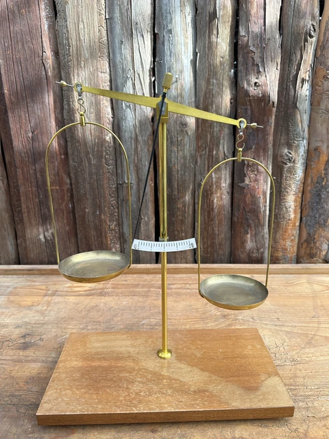 Alte Vintage Apotheker Waage Medizin Pendelwaage Messing Schalen Doktor #7149