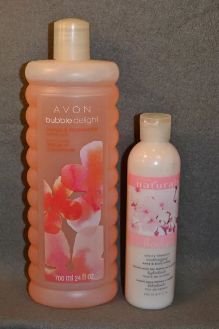 Baño de burbujas Avon naranja y madreselva y Avon Naturals flor de cerezo mano y cuerpo
