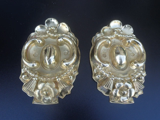 Paire D'embrasses De Rideaux Anciennes – Laiton Doré Fleuri – Modèle Arrondi SM 247