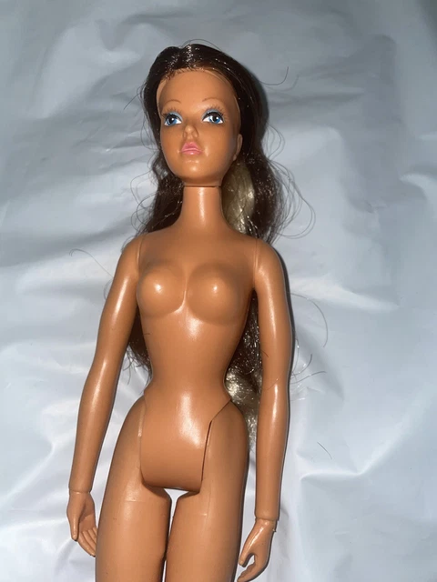 Vintage 1970's Ideal Tuesday Taylor Doll Blonde Black Hair Head Swivels Nice