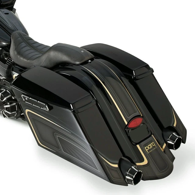 stretched saddlebags and fender