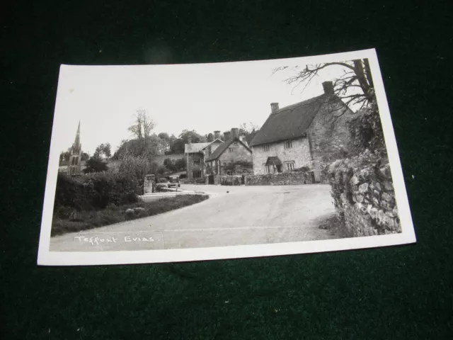Vintage Postkarte Teffont Evias Village Cottages Auto Kirche Wiltshire Rp